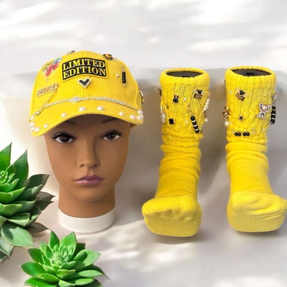 Junk Socks and Cap - Picture 5 of 5